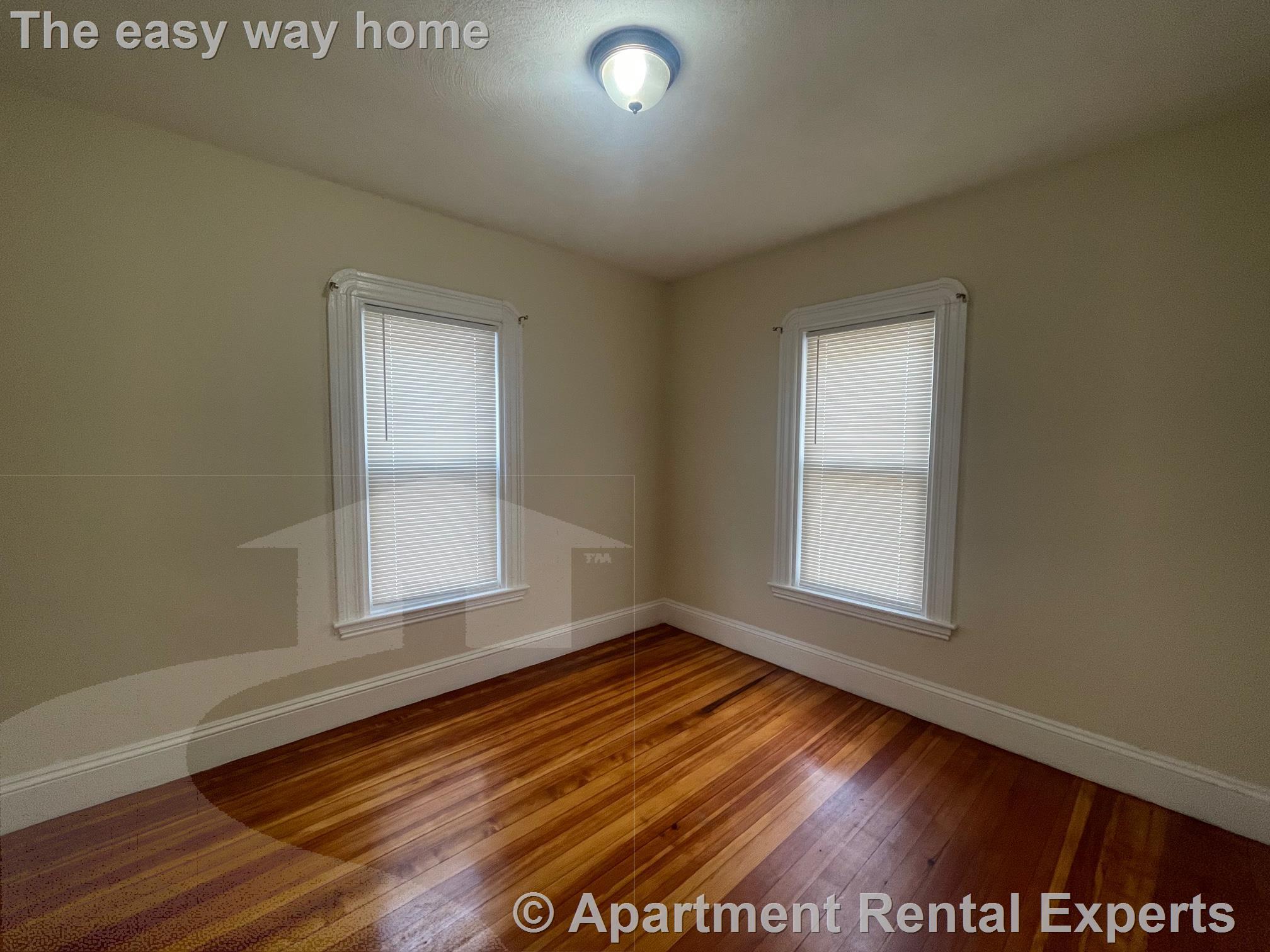 452 Broadway, Magoun Square