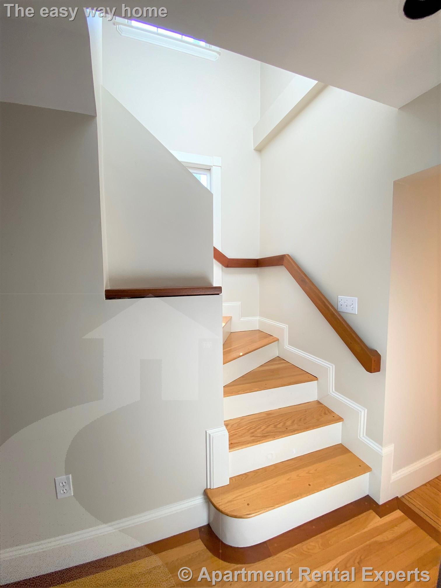 259 Mt Auburn, Harvard Square