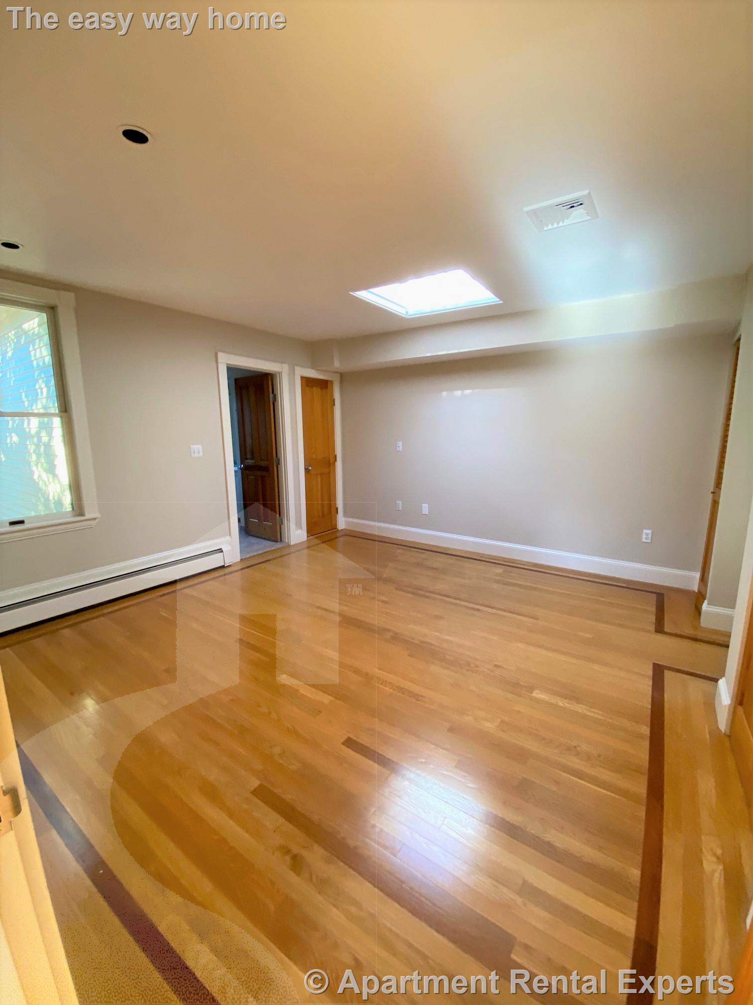 259 Mt Auburn, Harvard Square