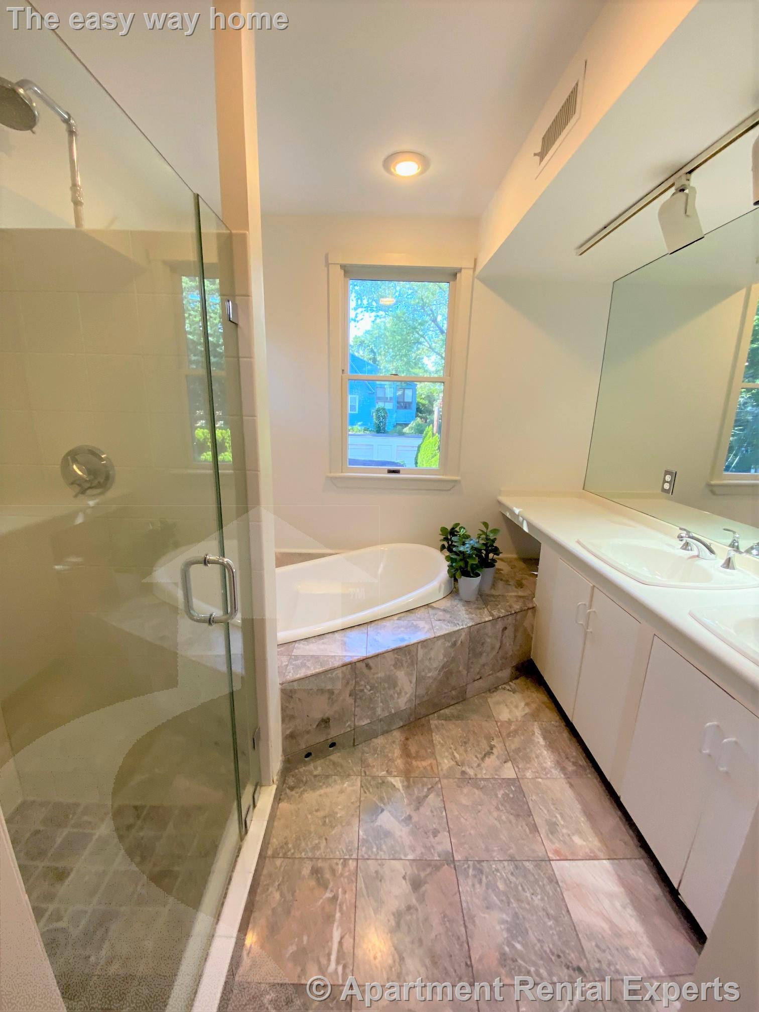 259 Mt Auburn, Harvard Square