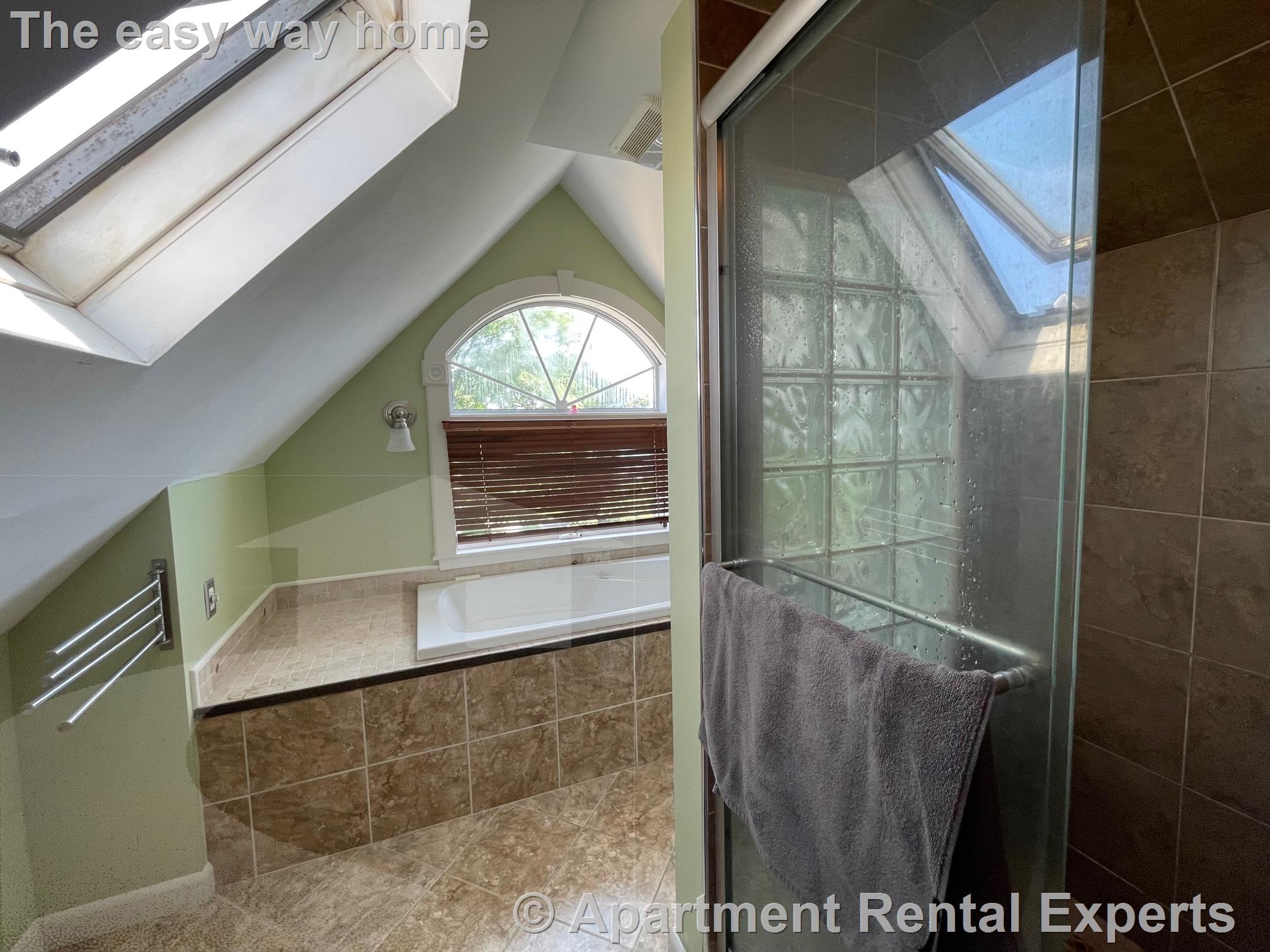 203 School St, Spring Hill