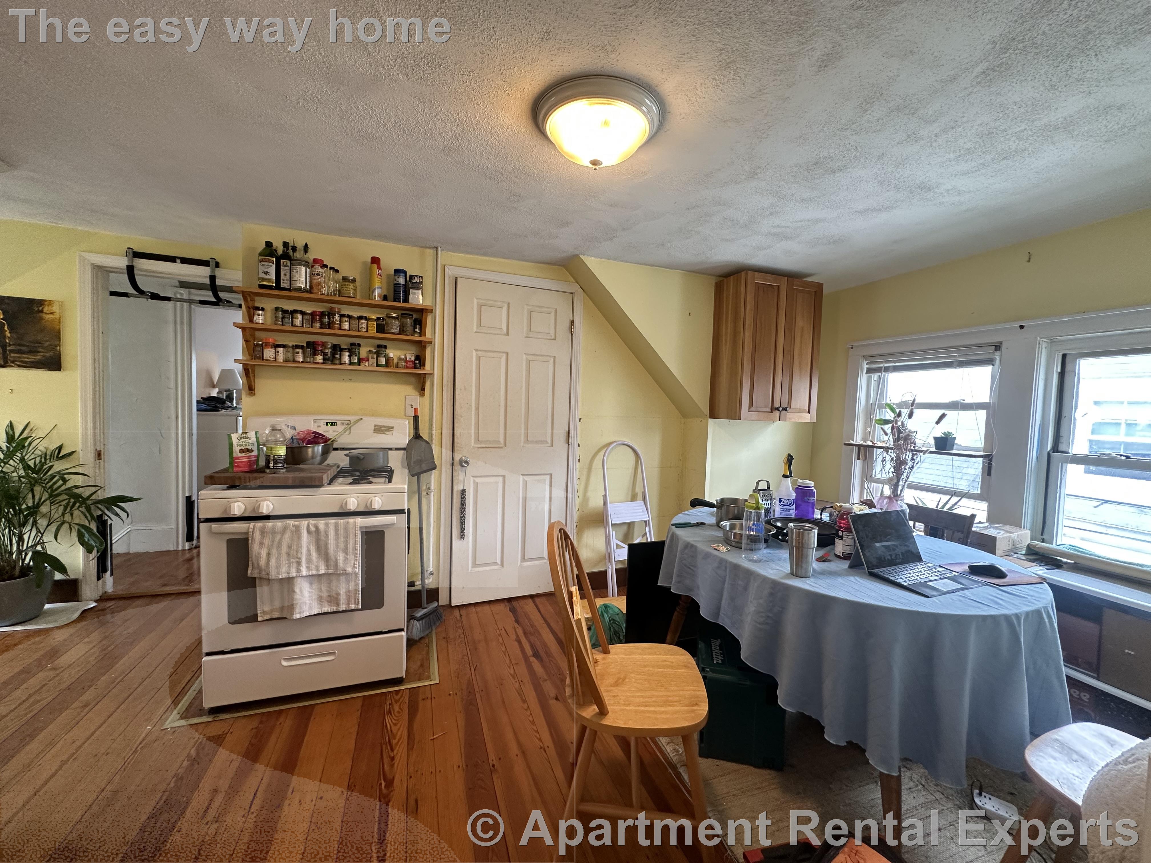 74 Prentiss St, Cambridge Line