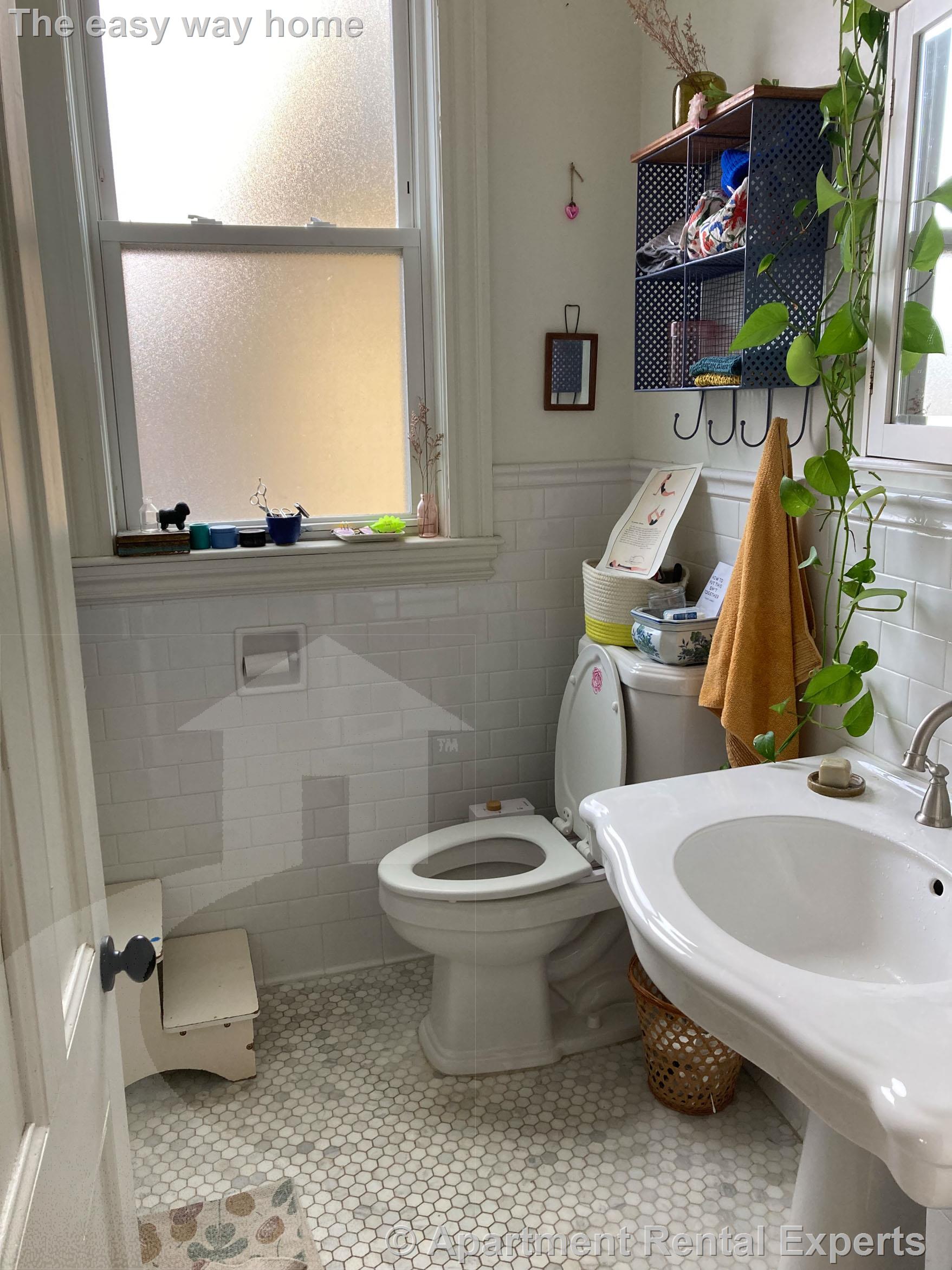 184 School St, Jamaica Plain