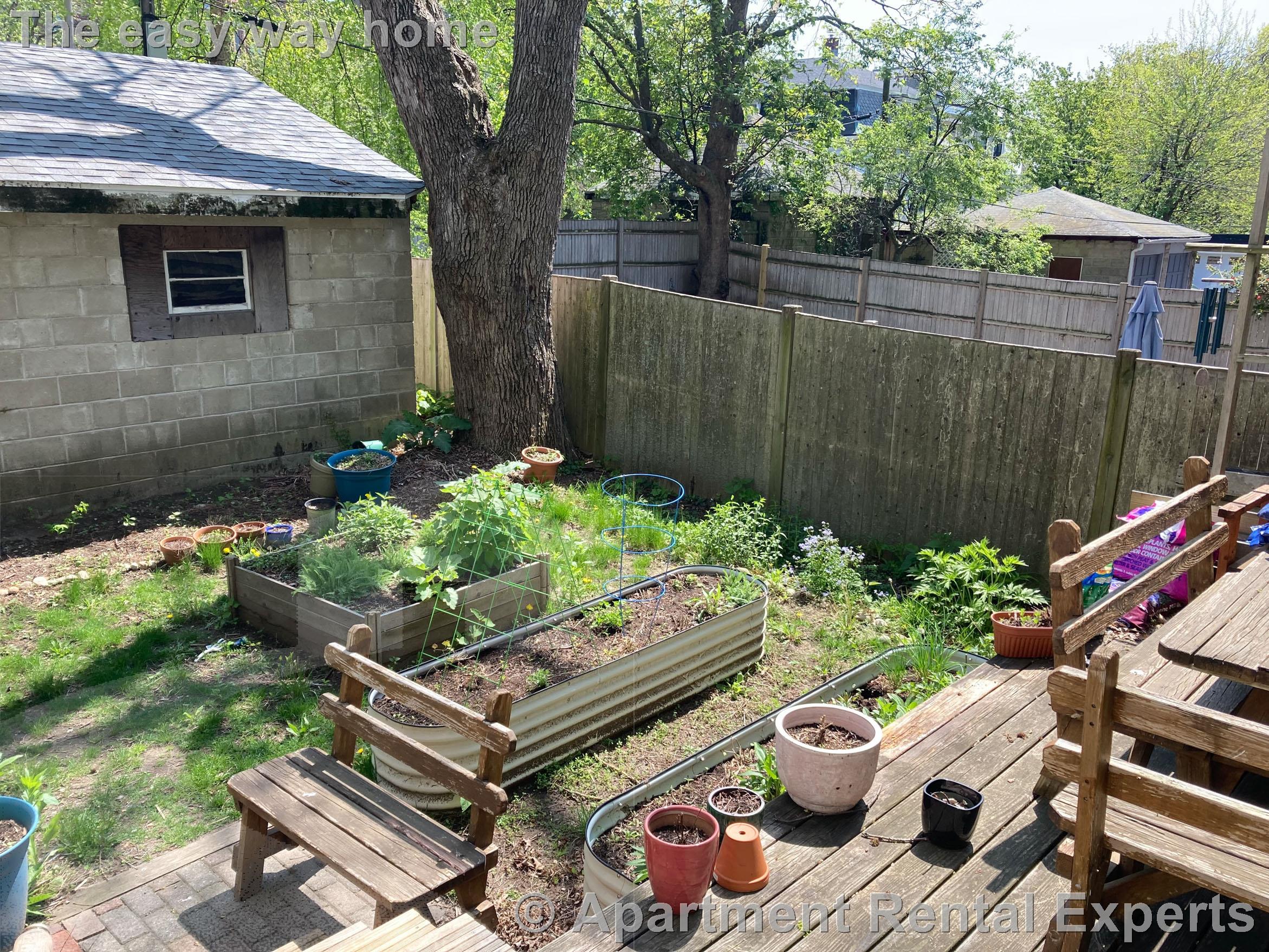 184 School St, Jamaica Plain