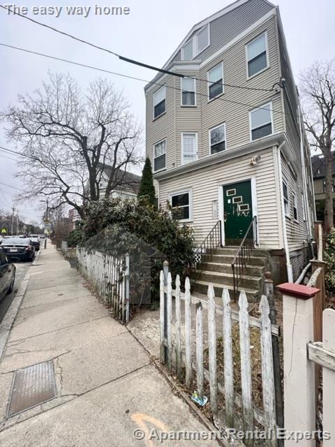 184 School St, Jamaica Plain