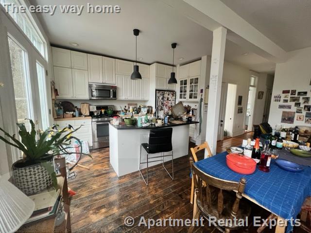 184 School St, Jamaica Plain