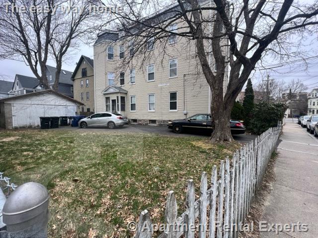 184 School St, Jamaica Plain