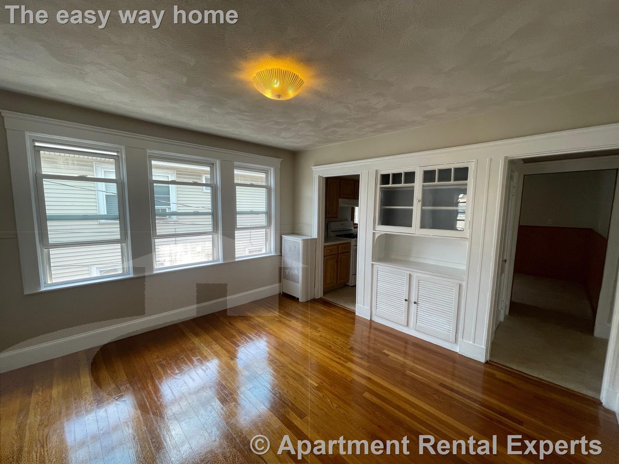 15 Irvington Rd, Tufts