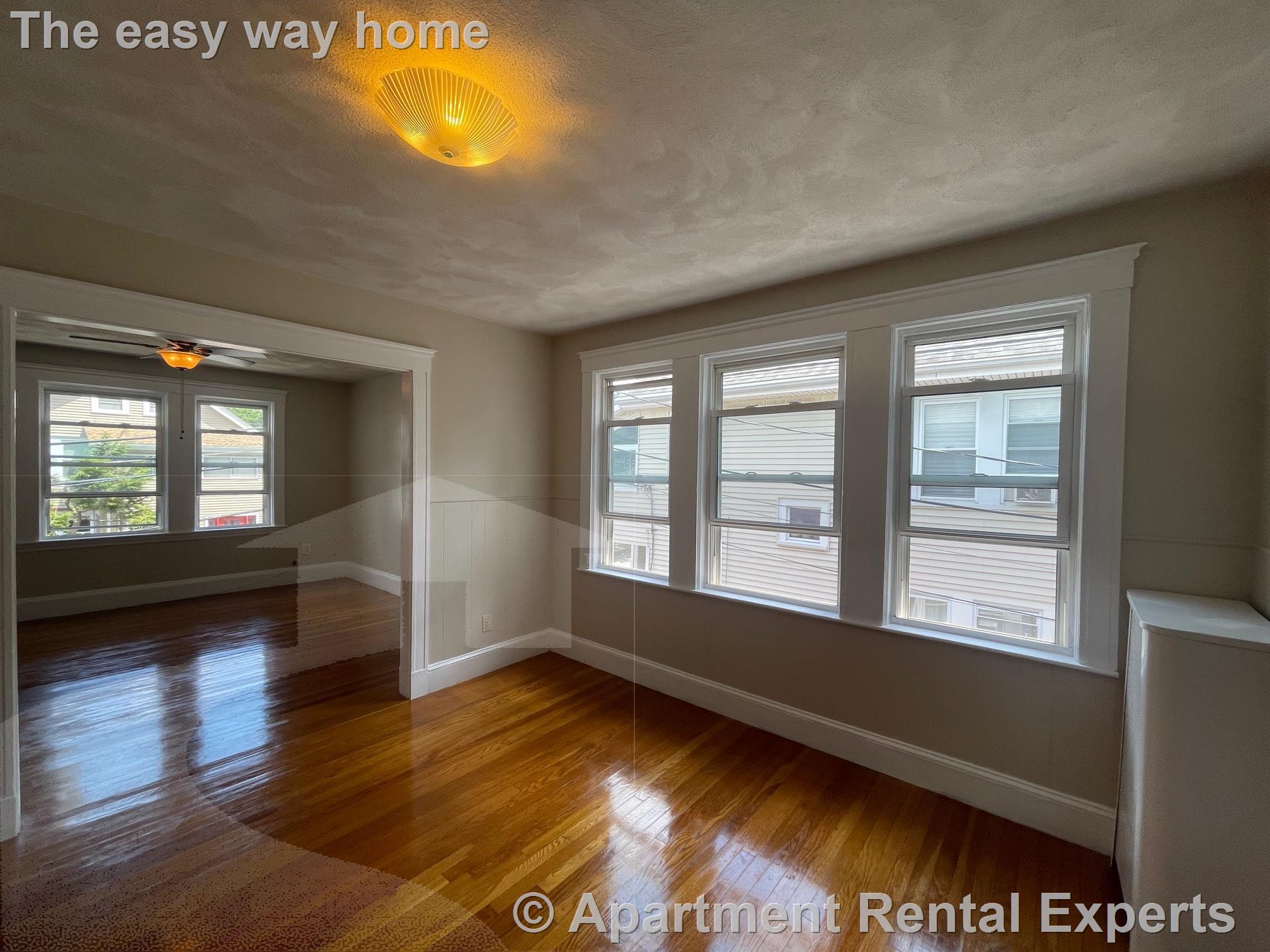 15 Irvington Rd, Tufts