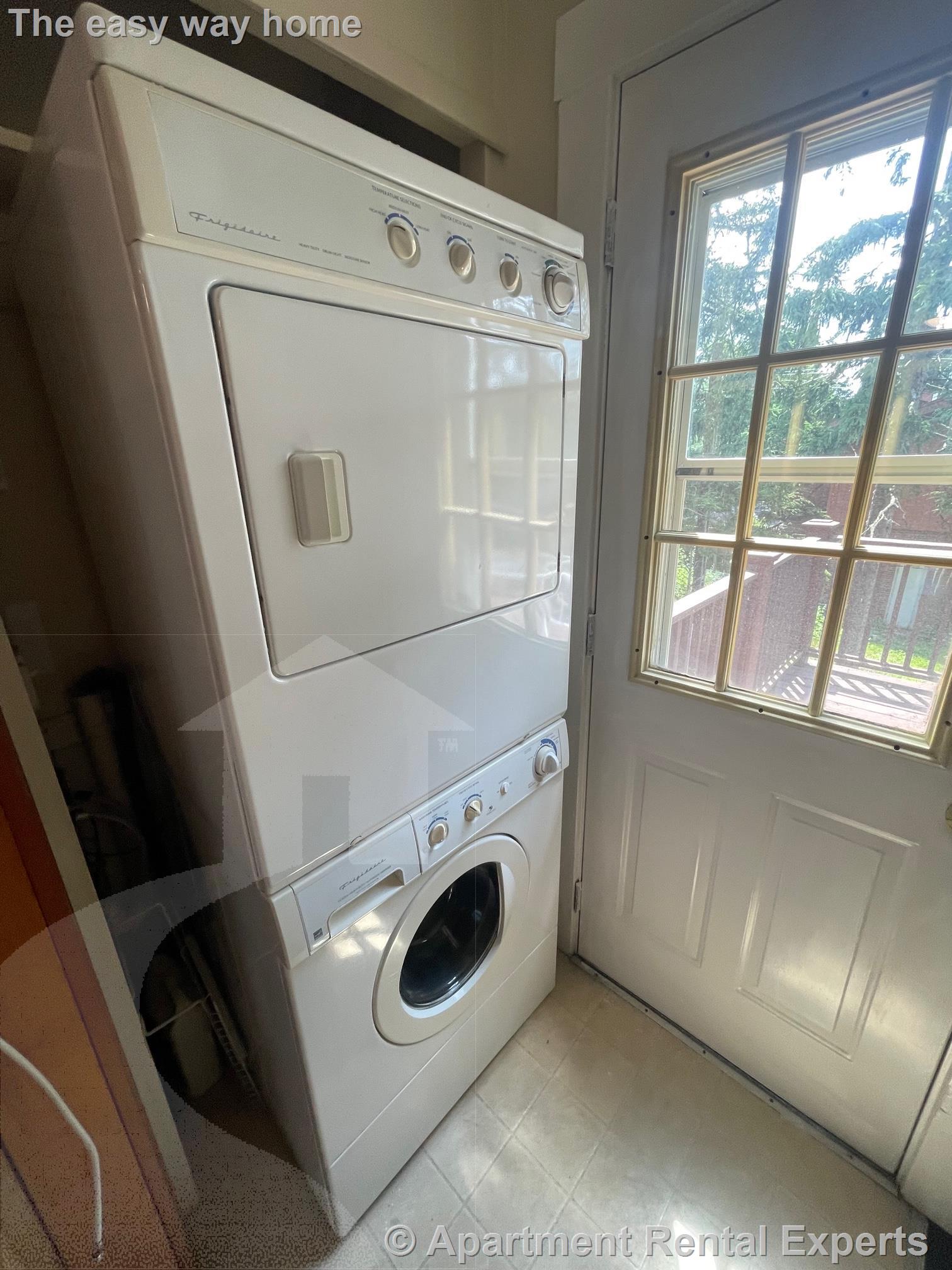 15 Irvington Rd, Tufts