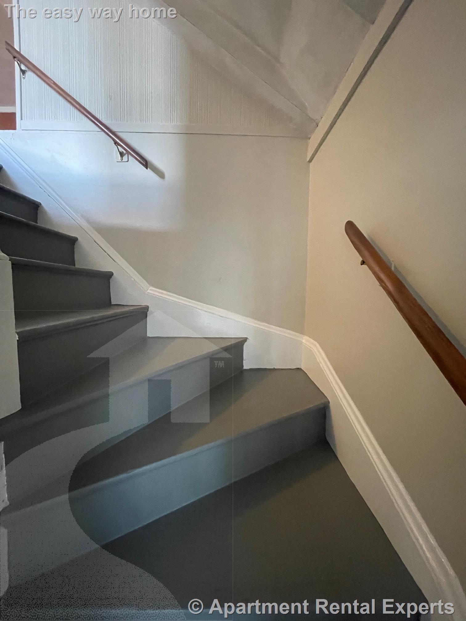 15 Irvington Rd, Tufts