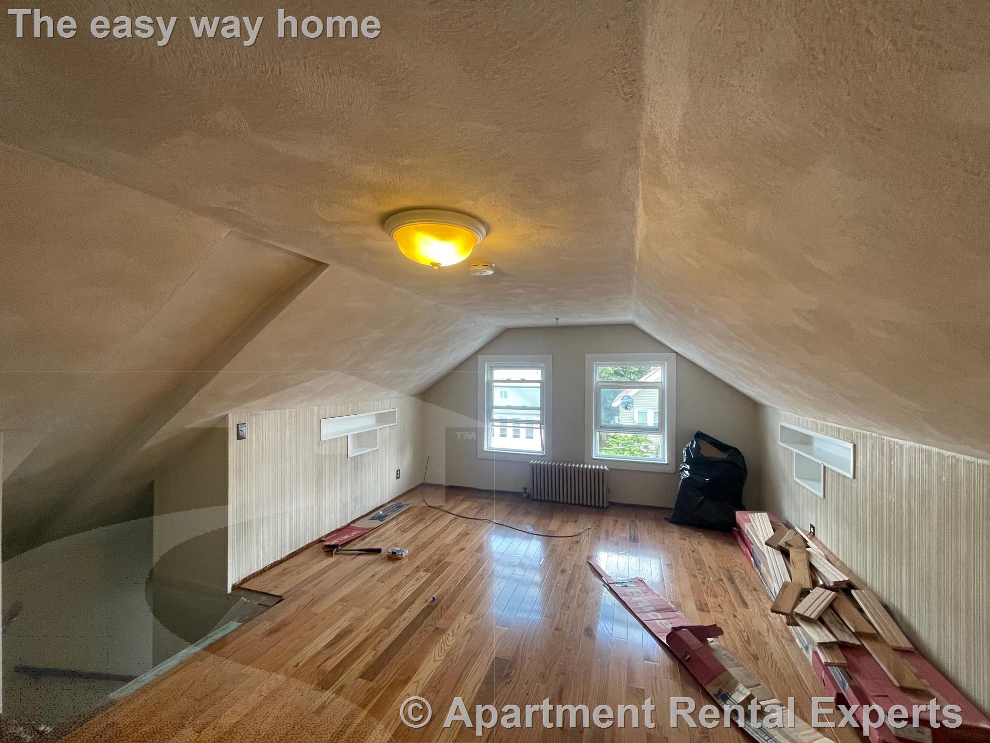 15 Irvington Rd, Tufts