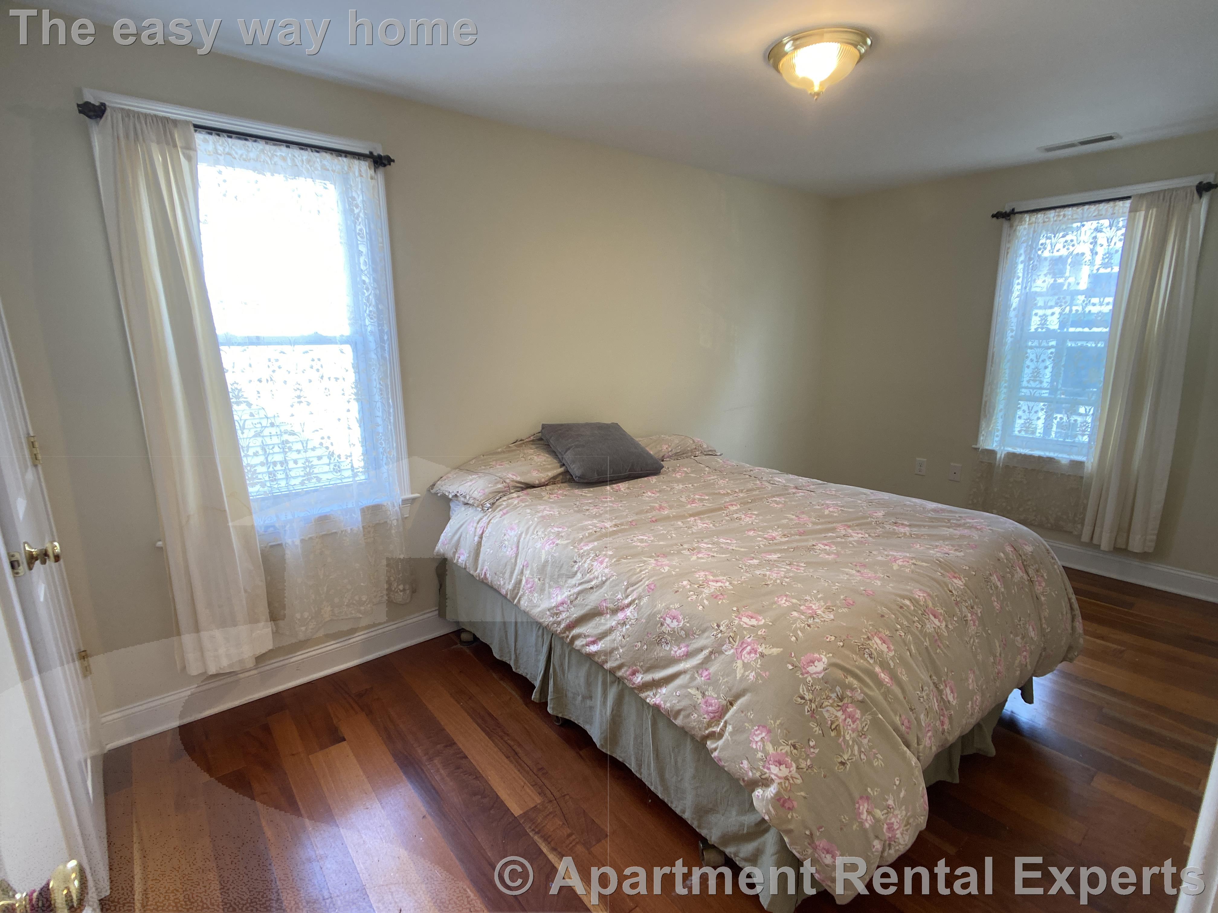 11 Winthrop Ct, Tufts