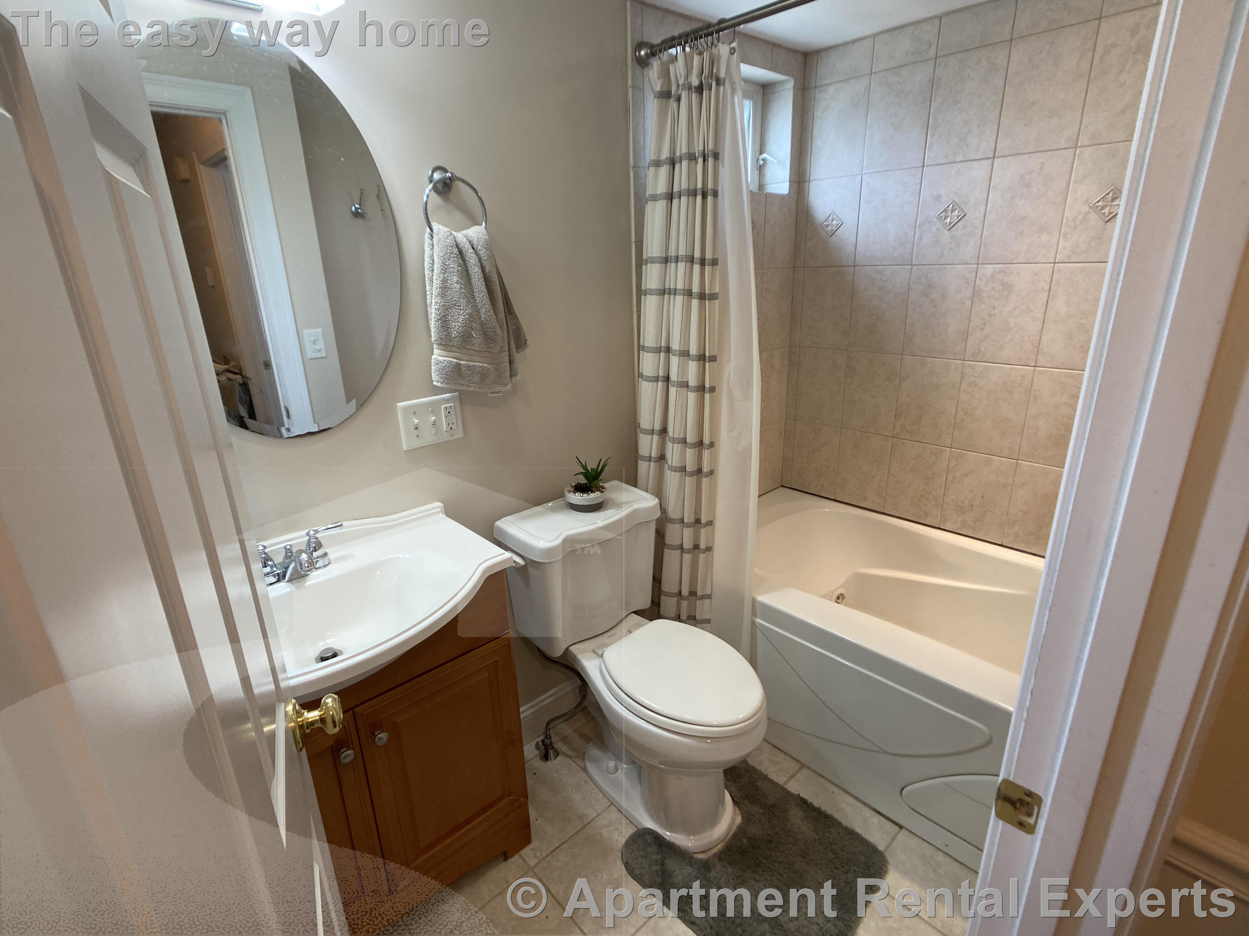 11 Winthrop Ct, Tufts