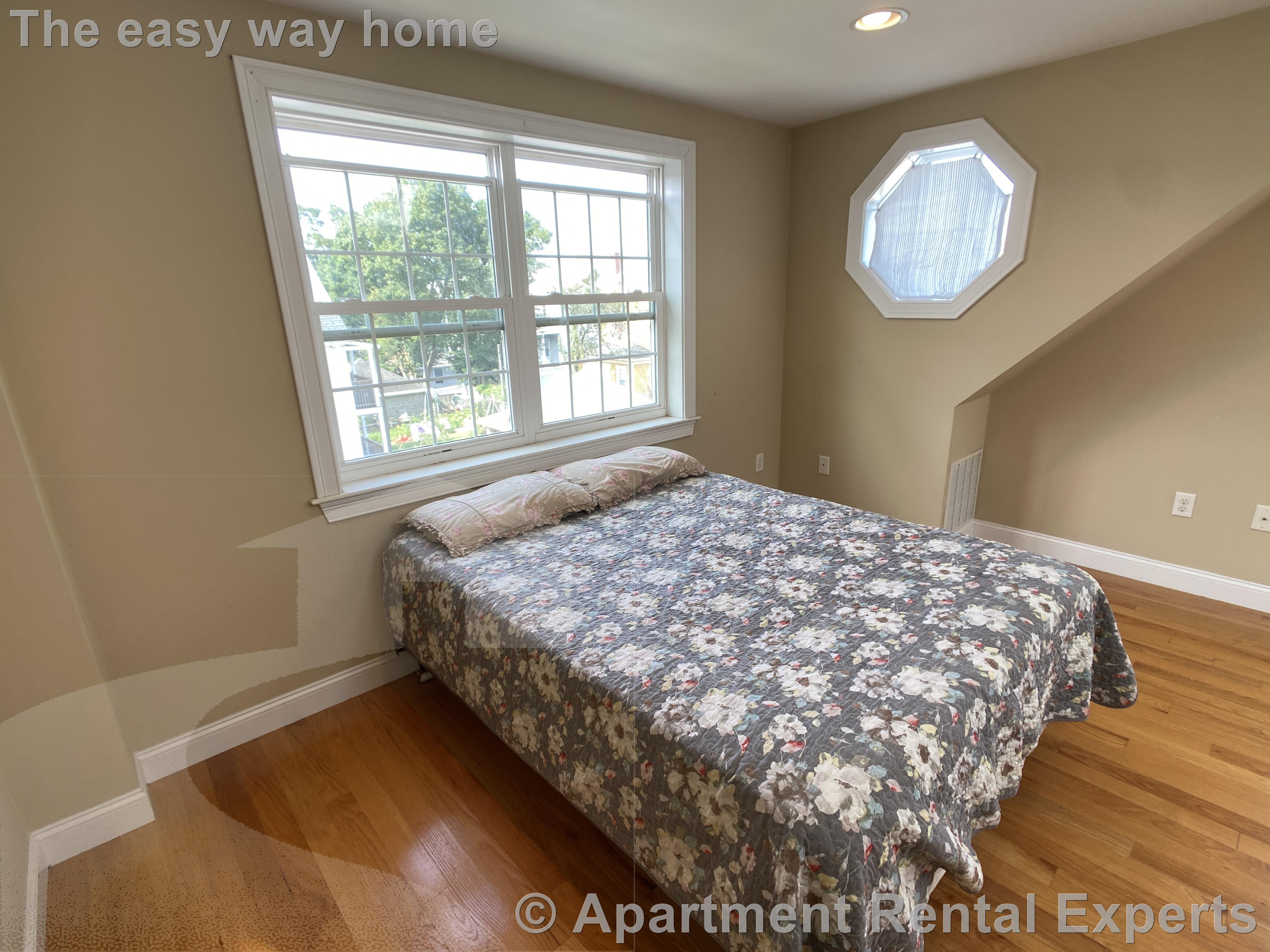 11 Winthrop Ct, Tufts