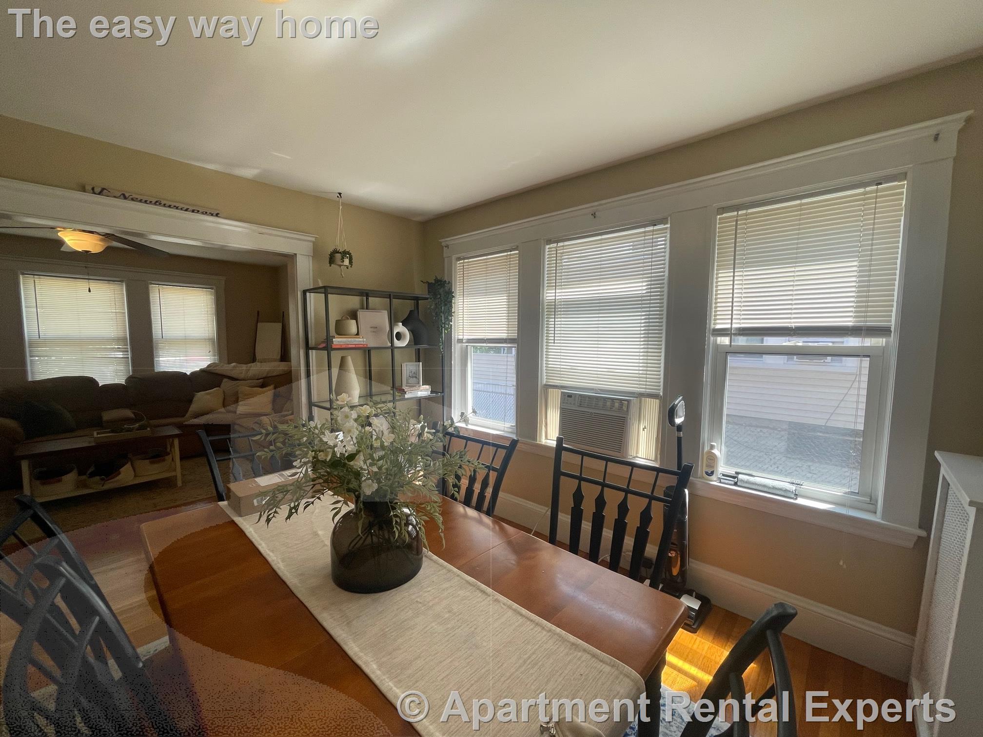 17 Irvington Rd, Tufts