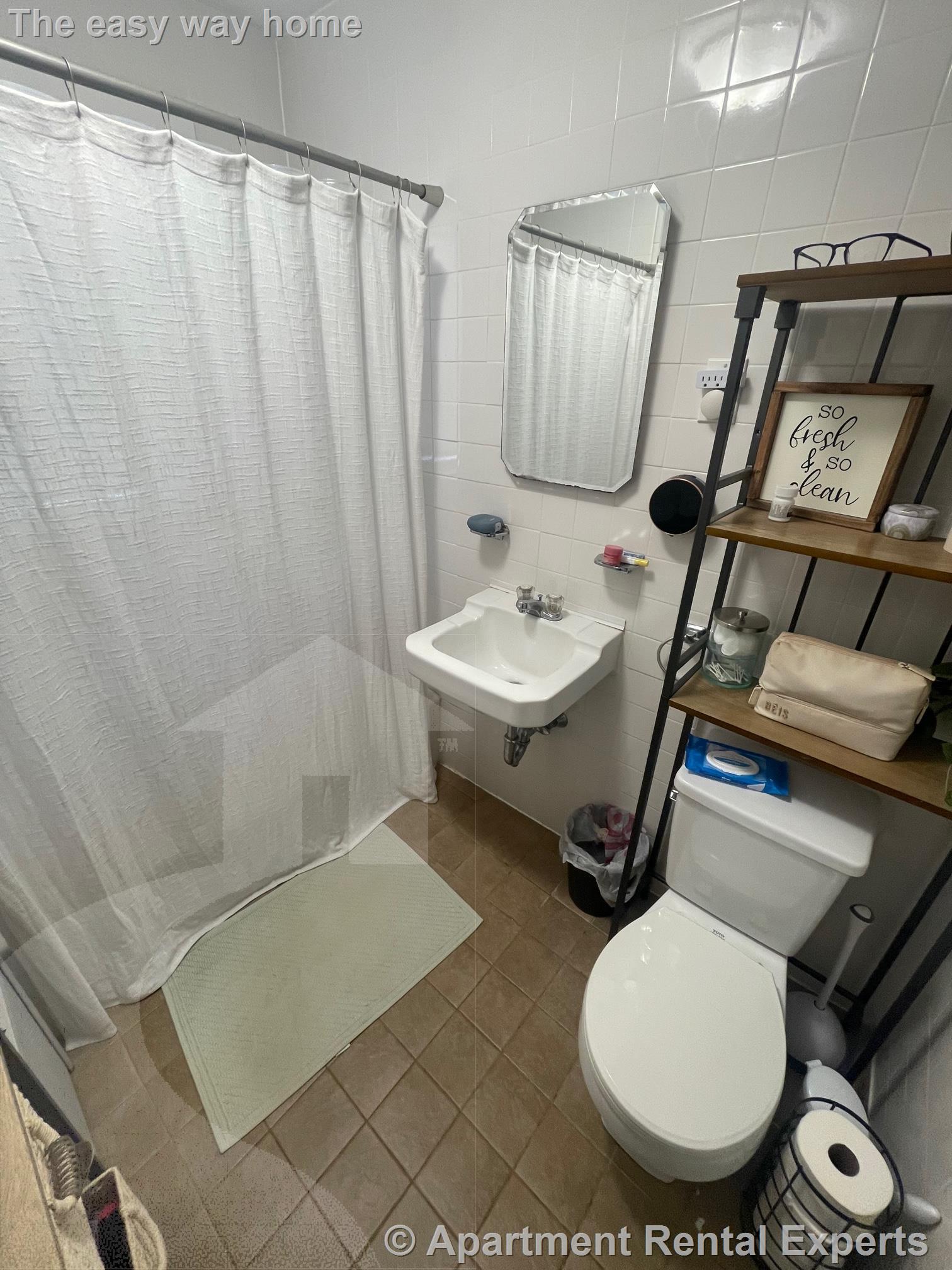 17 Irvington Rd, Tufts