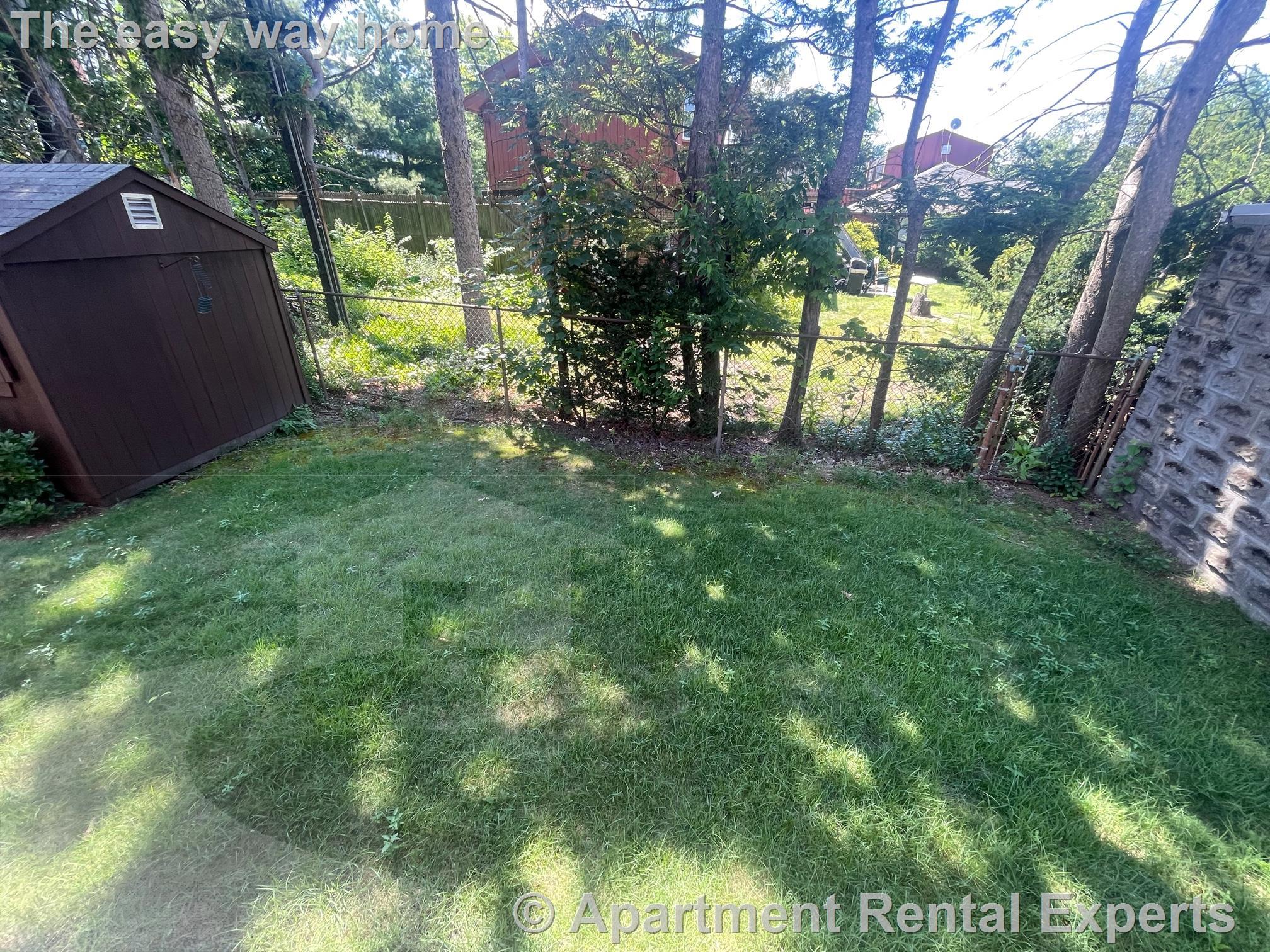 17 Irvington Rd, Tufts