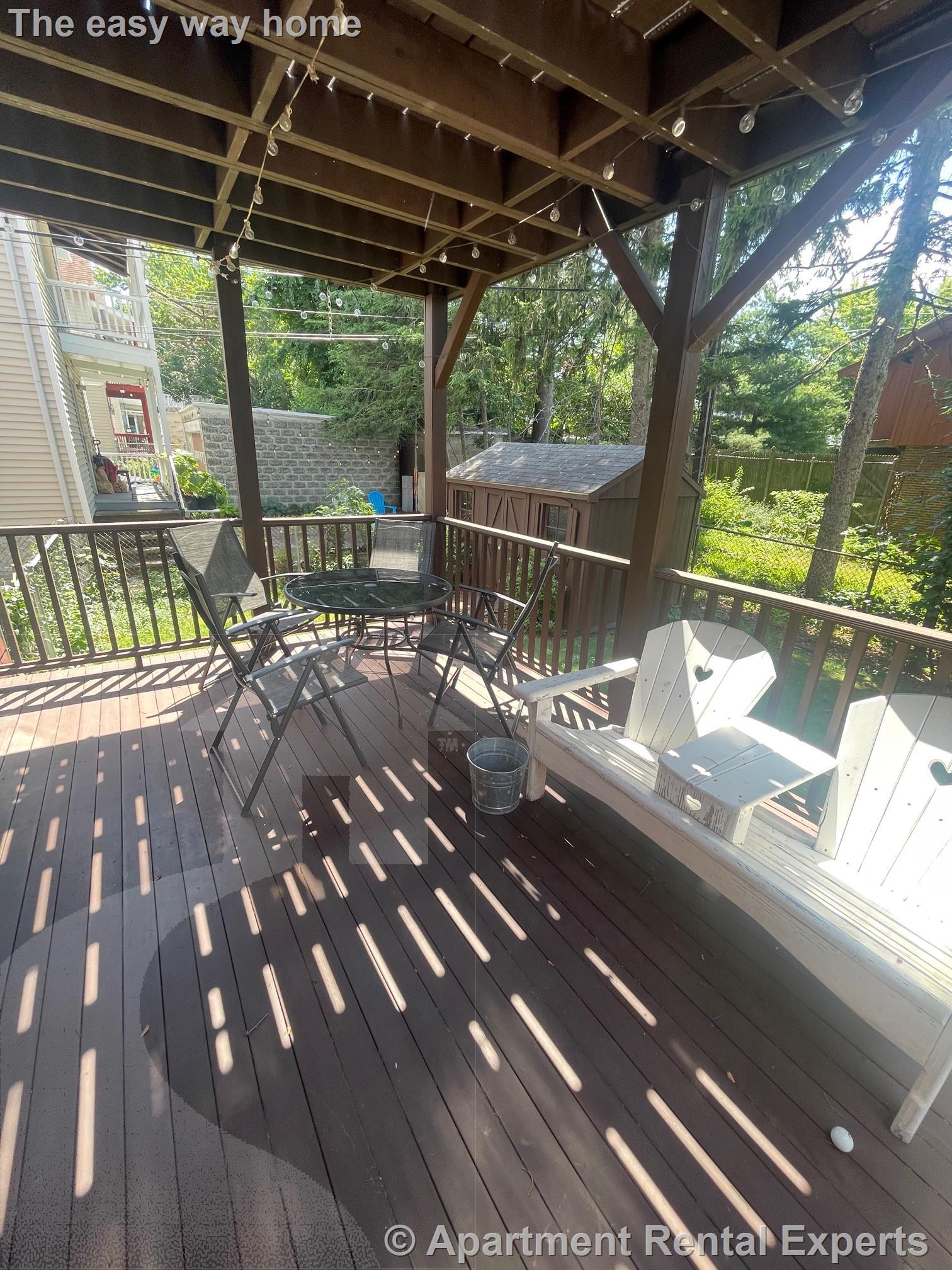 17 Irvington Rd, Tufts