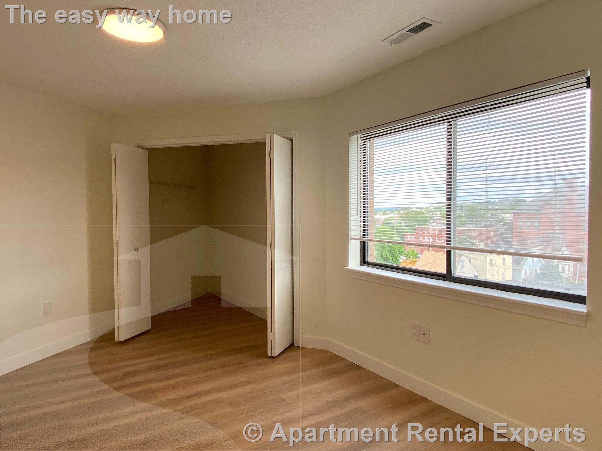 25 Webster Ave, Union Square