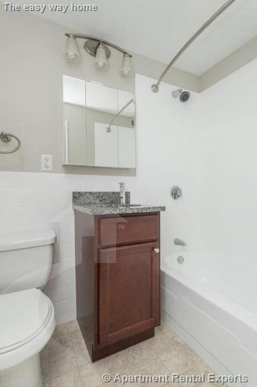 1410 Columbia St, South Boston