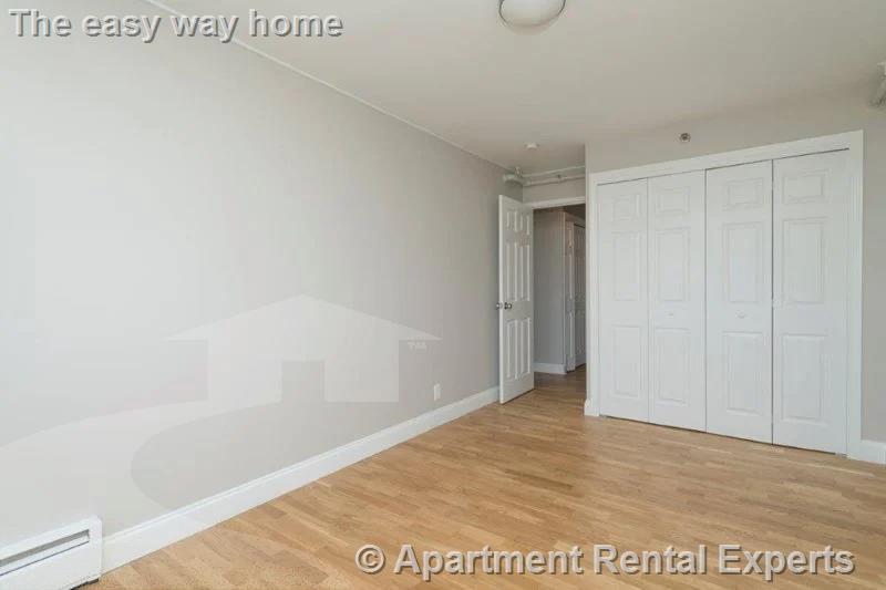 1410 Columbia St, South Boston