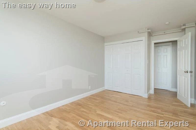 1410 Columbia St, South Boston