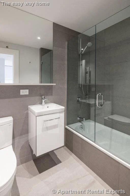 1410 Columbia St, South Boston