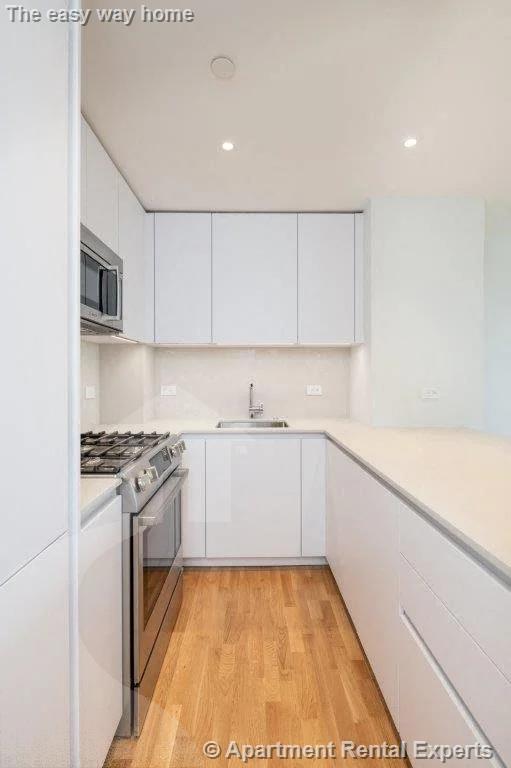 1410 Columbia St, South Boston