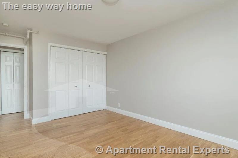 1410 Columbia St, South Boston