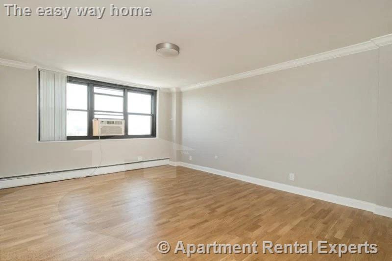 1410 Columbia St, South Boston