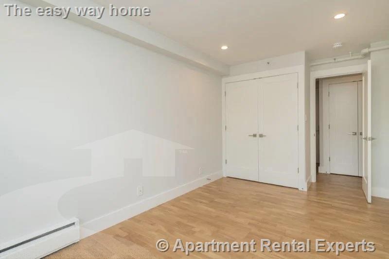 1410 Columbia St, South Boston