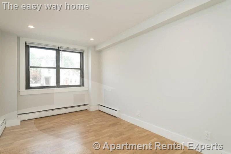 1410 Columbia St, South Boston