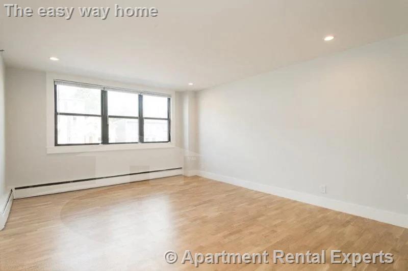 1410 Columbia St, South Boston