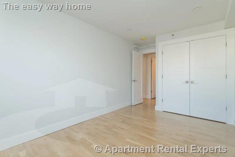 1410 Columbia St, South Boston