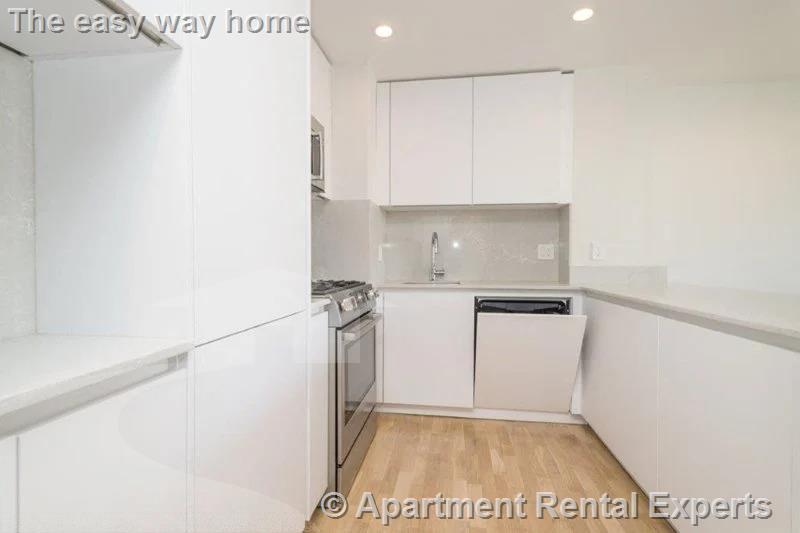 1410 Columbia St, South Boston