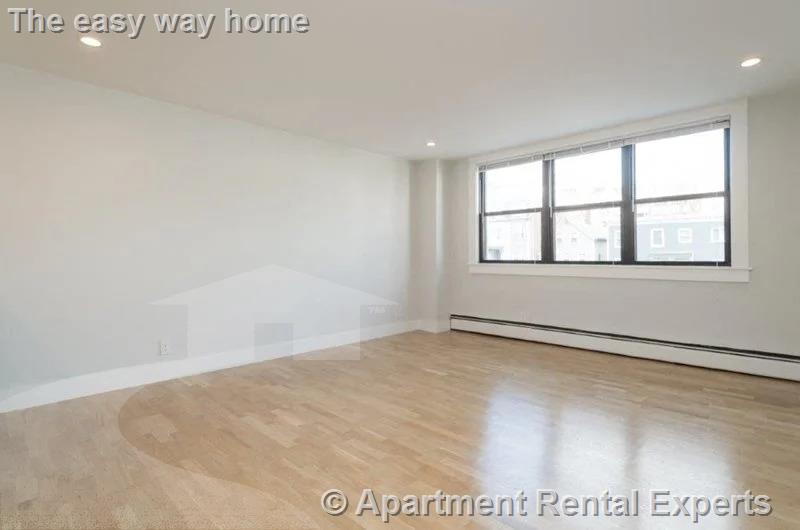 1410 Columbia St, South Boston