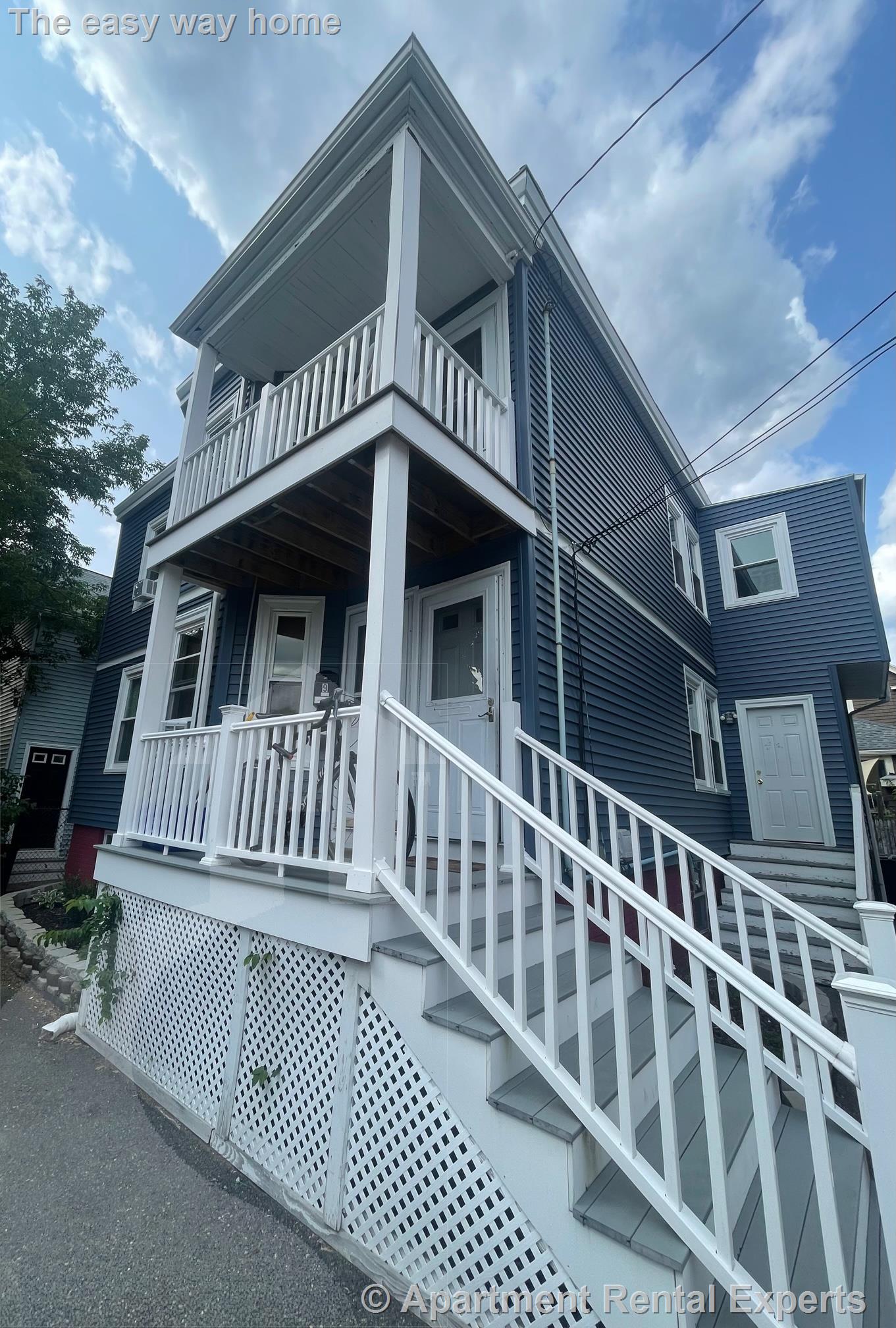 9 Lowell Ter, Magoun Square