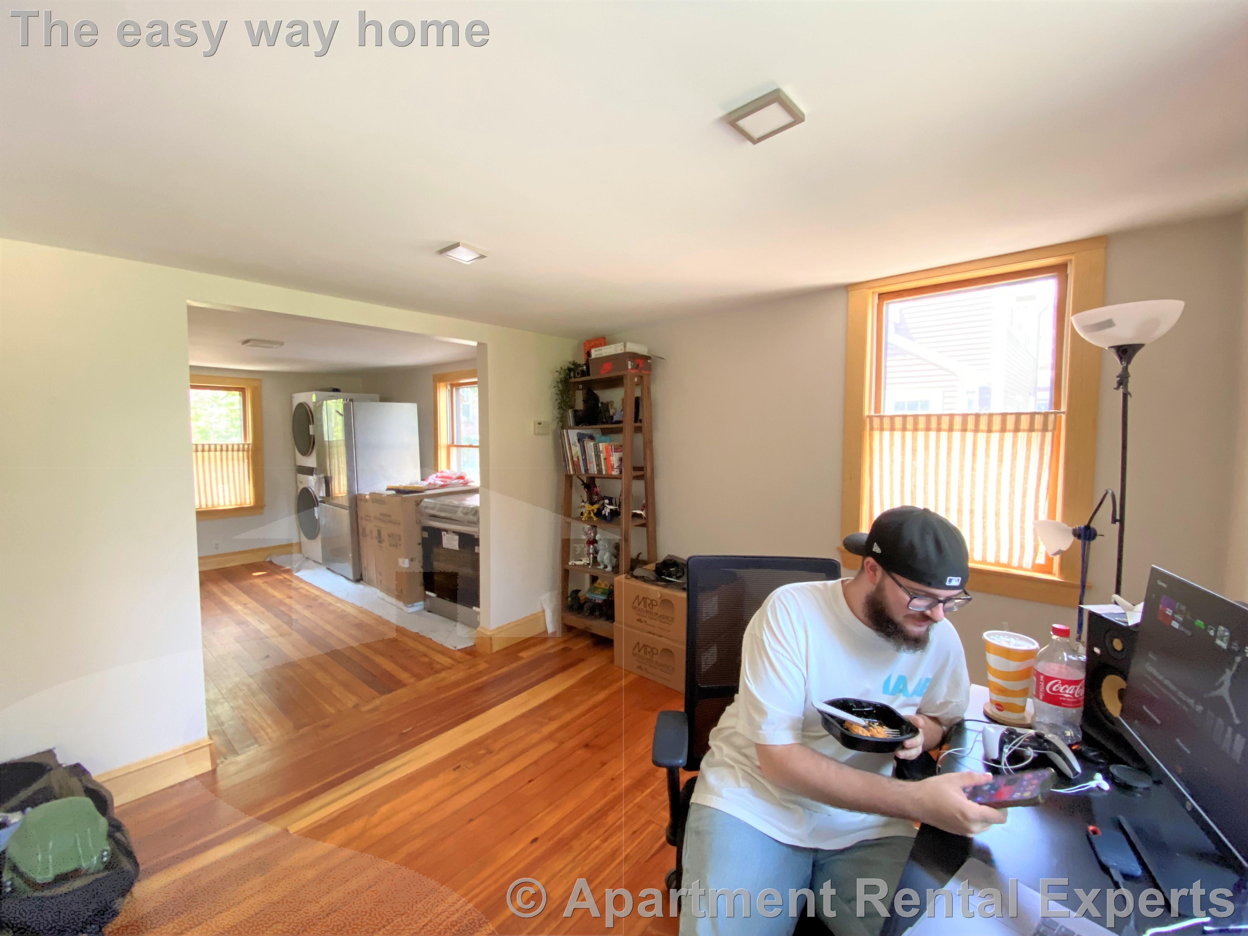 9 West St, Central Square