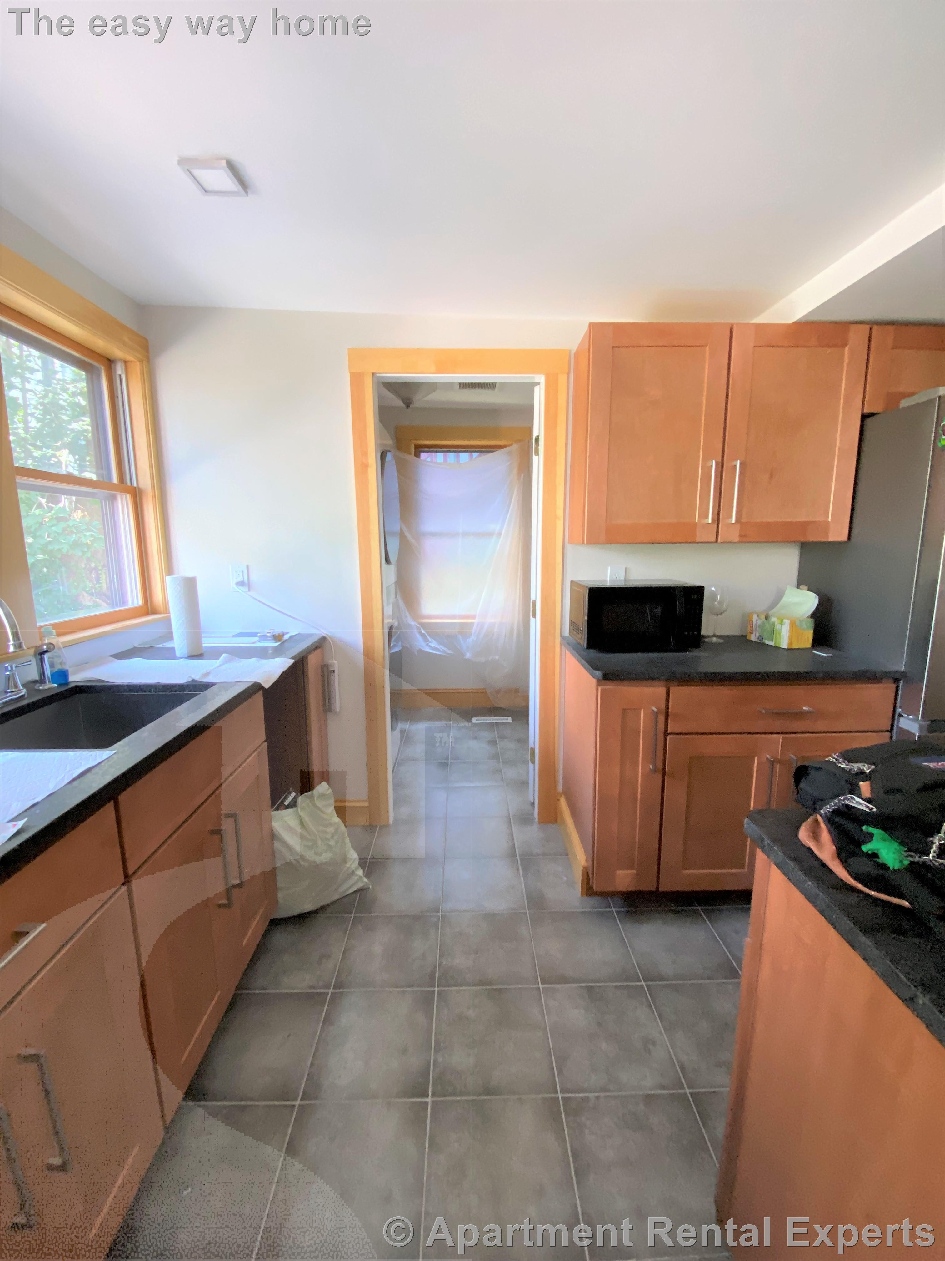 9 West St, Central Square