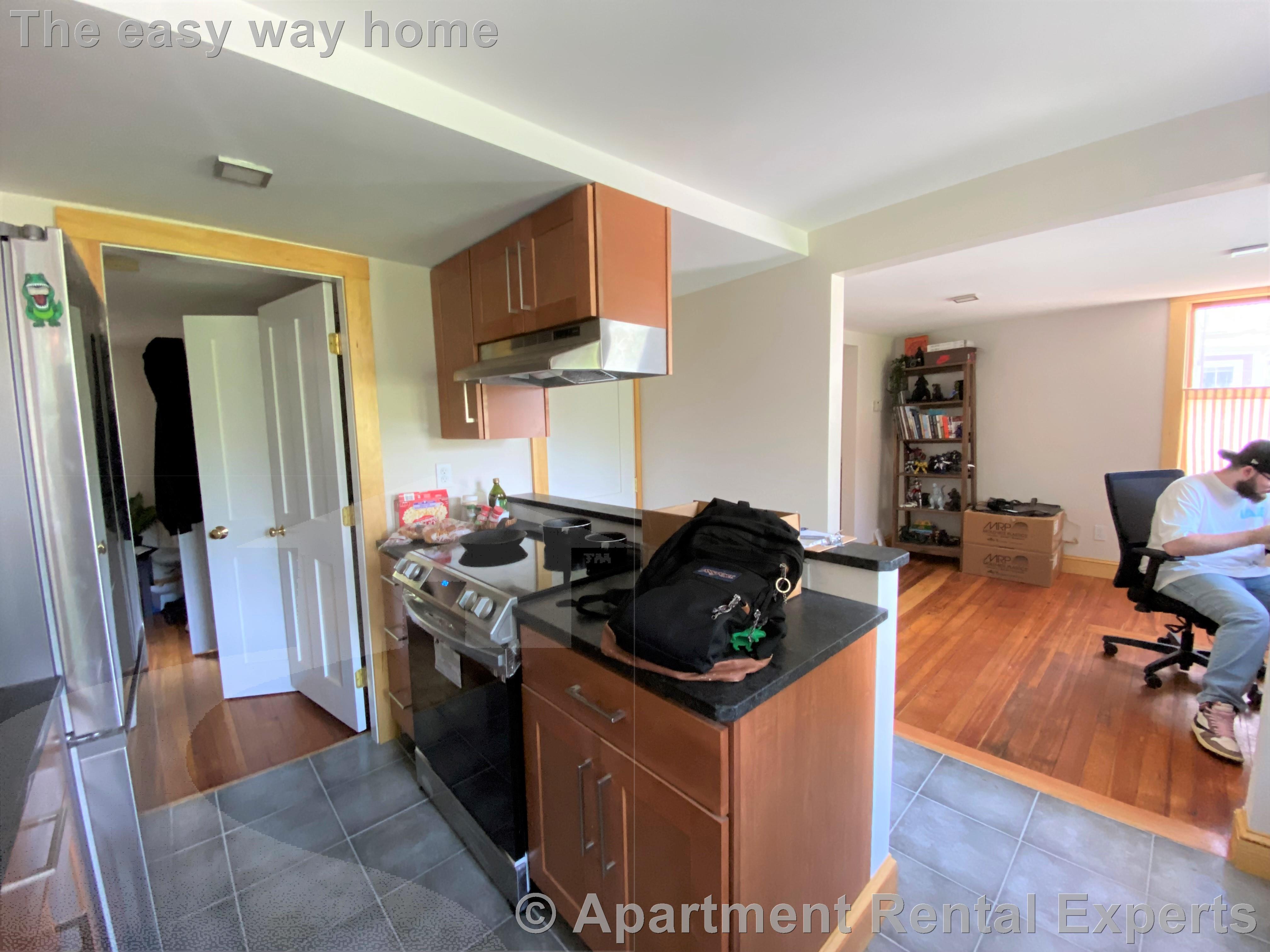 9 West St, Central Square