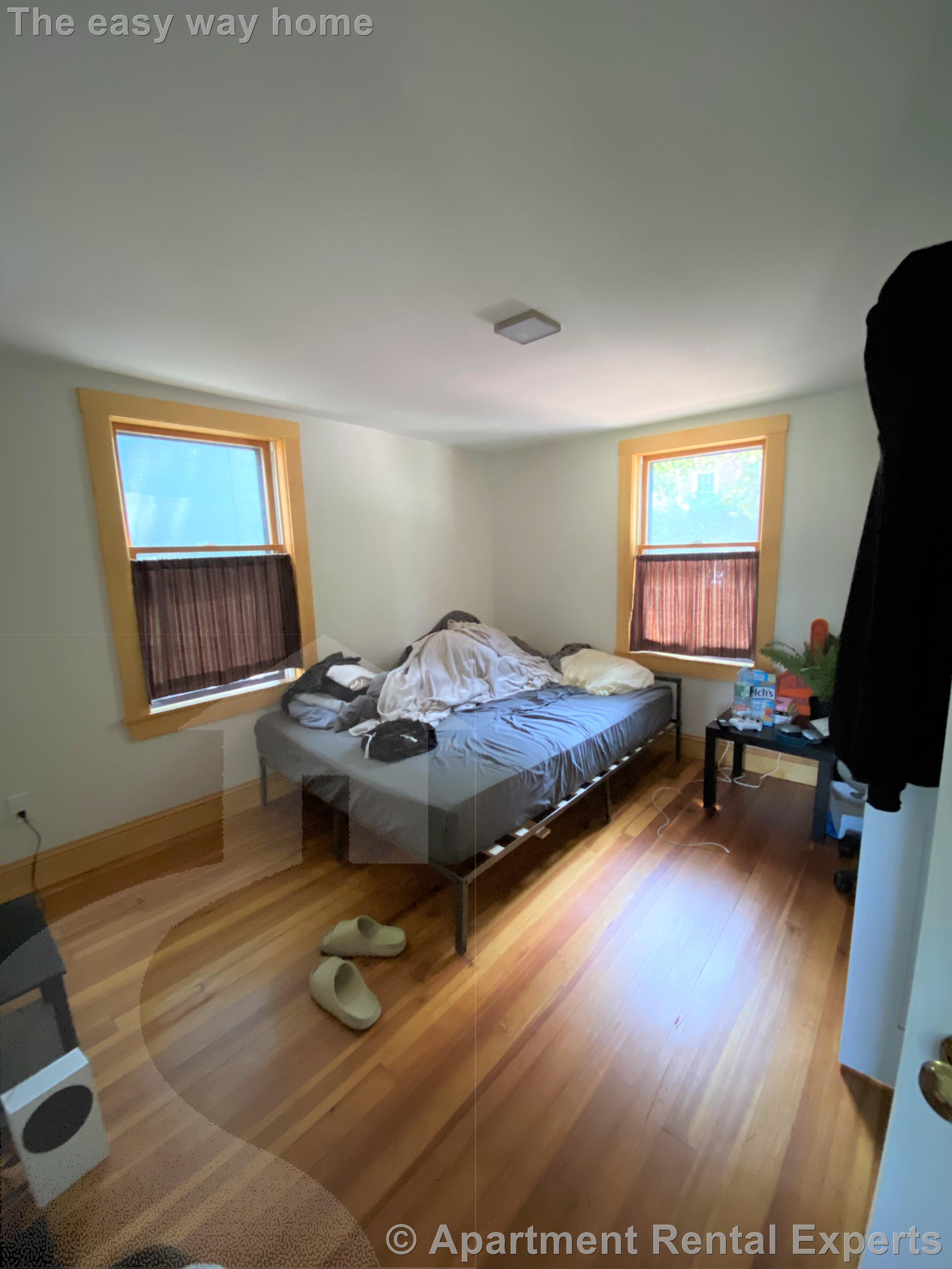 9 West St, Central Square