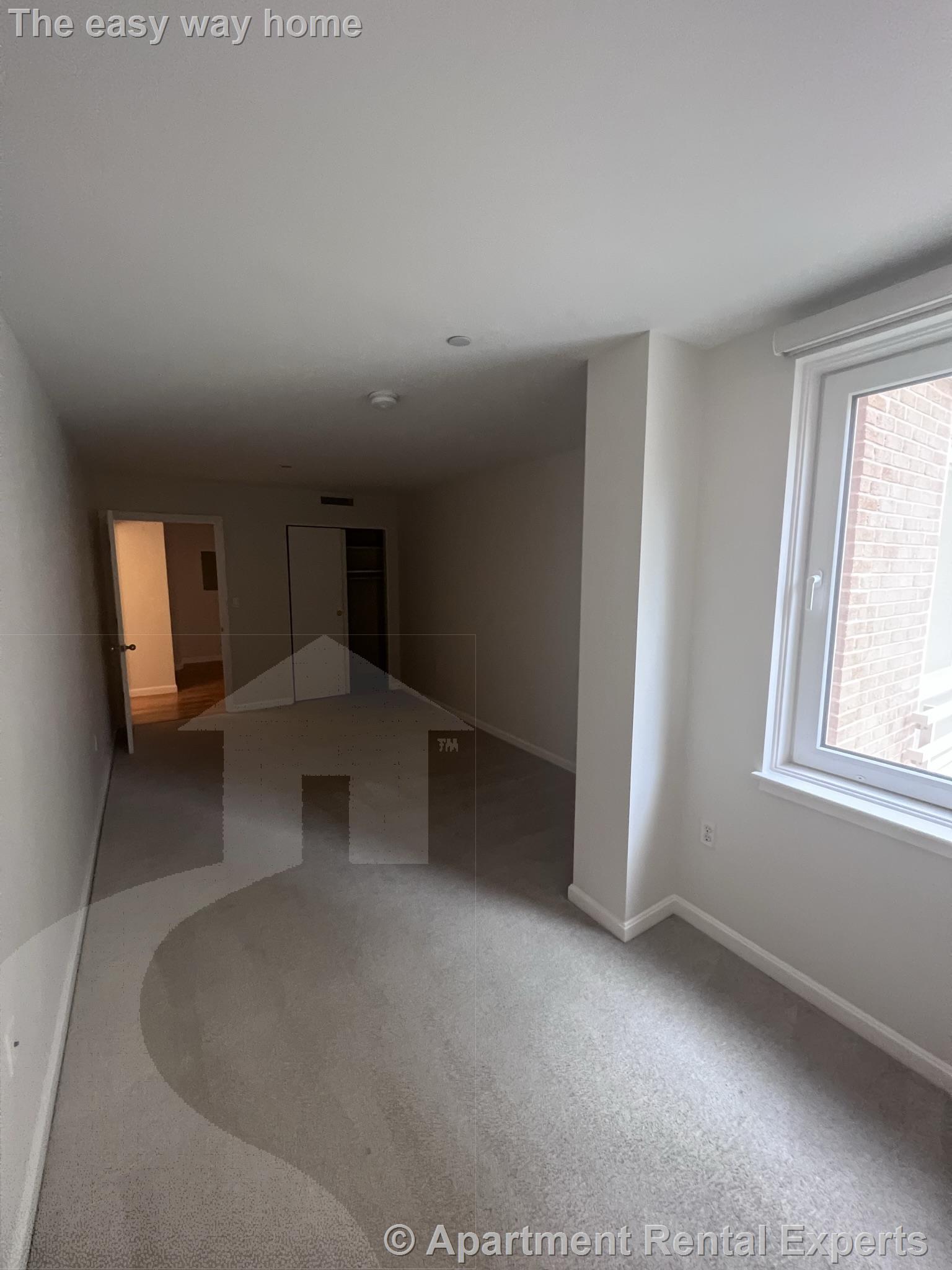 1008 Massachusetts Ave, Harvard Square