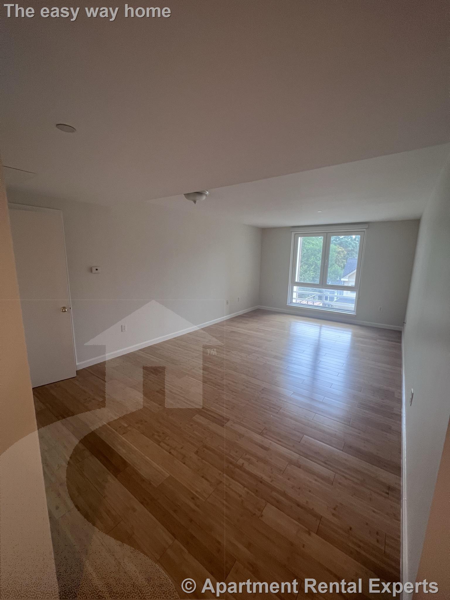 1008 Massachusetts Ave, Harvard Square