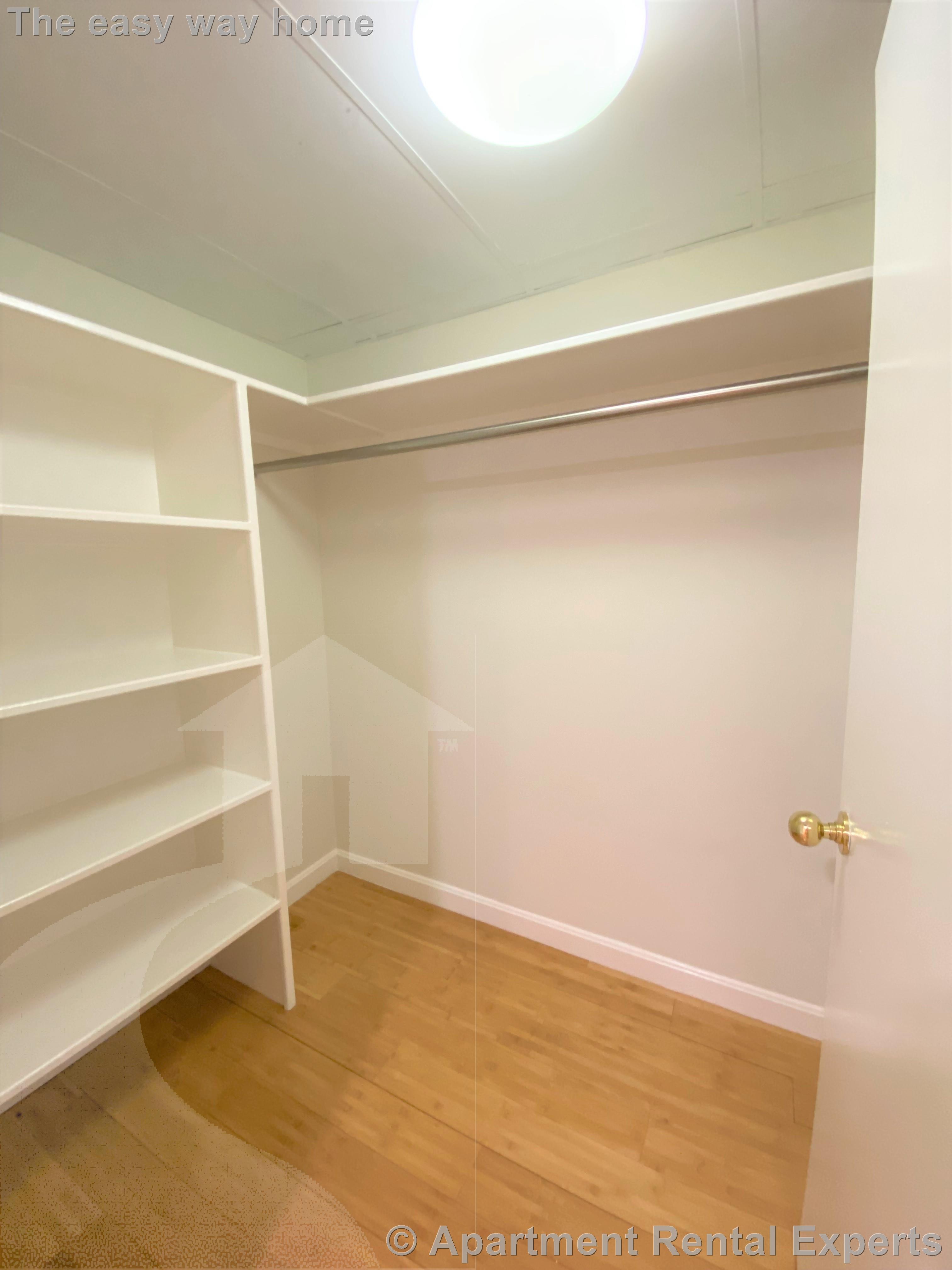 1008 Massachusetts Ave, Harvard Square