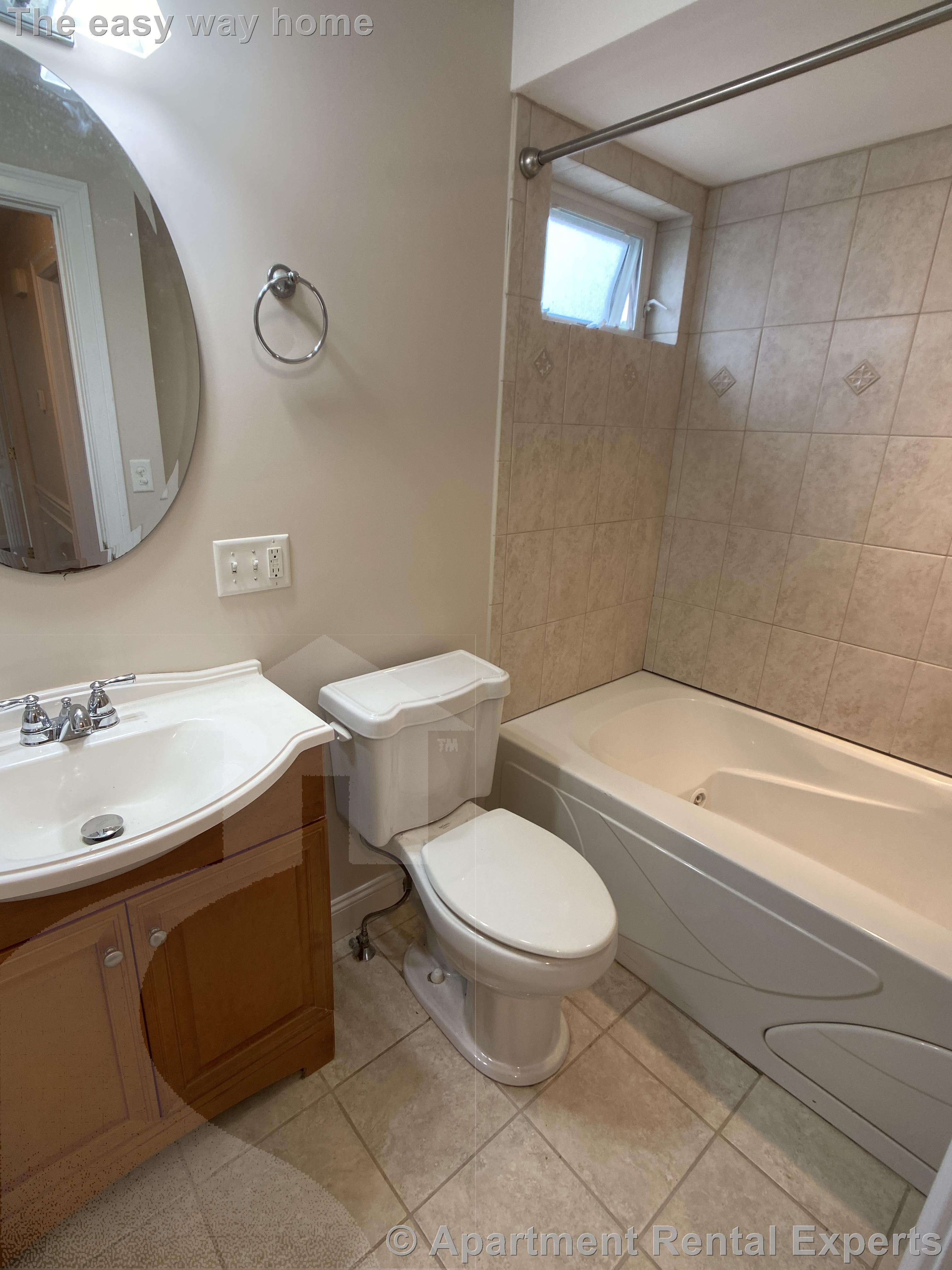 9 Winthrop Ct, Tufts