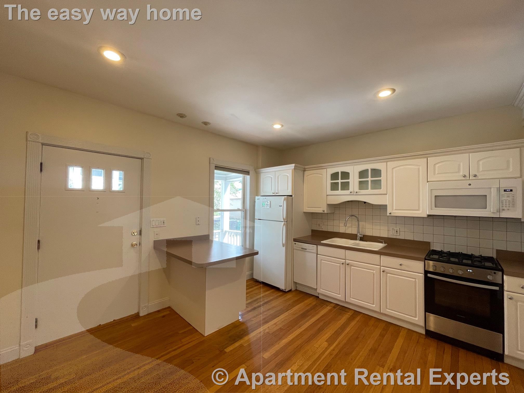 9 Locke St, Davis Square