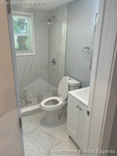 31-33 Raymond Ave, Tufts