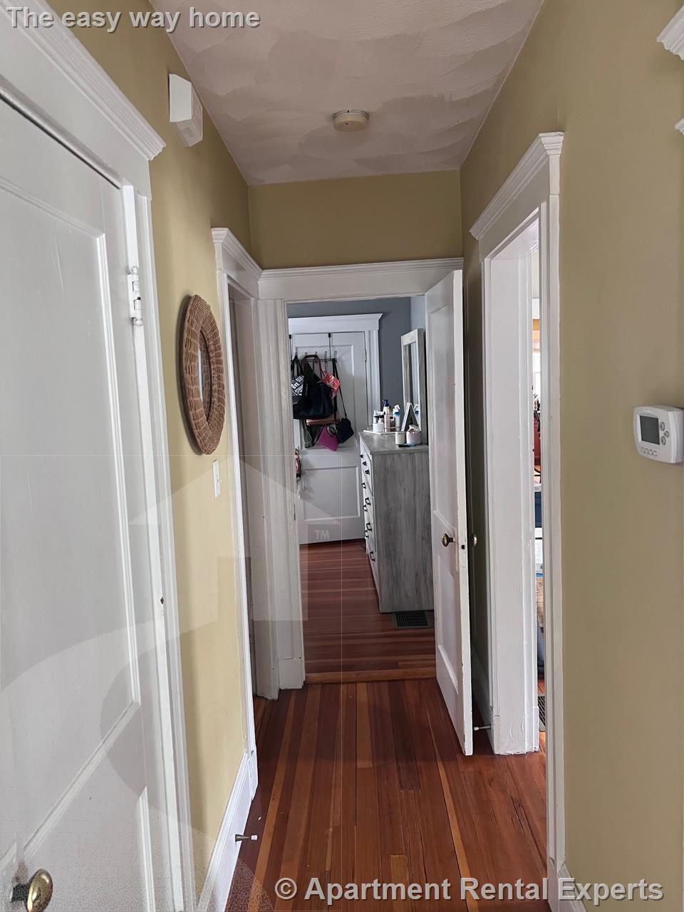 977 Broadway, Davis Square