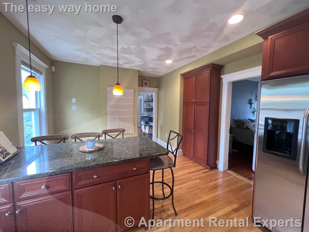 977 Broadway, Davis Square